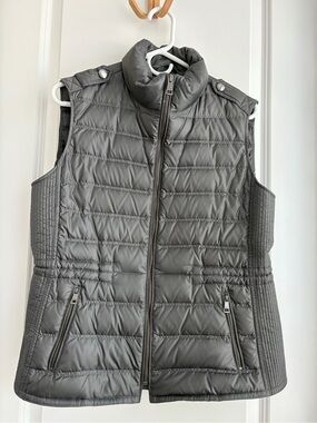 Burberry Olive/Gray Quilted Vest - size L